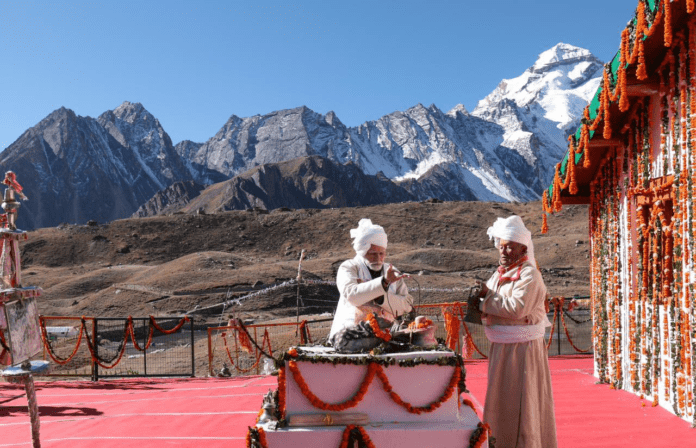 PM Modi in Uttarakhad: पार्वती कुंड में पूजा, गूंजी गांव का दौरा, पीएम मोदी ने किया आदि कैलाश का दर्शन