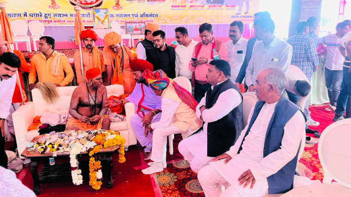 A wave of faith surged in the penance ceremony of Mahant Shri Aispir Vakhtawar Van Ji Maharaj