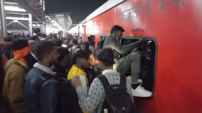 Devotees broke the glass of AC and entered the train, crowd was packed from the gate to the seats