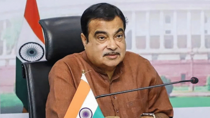 दोपहिया वाहनों पर टोल टैक्स नहीं लगेगा: नितिन गडकरी ने दी सफाई